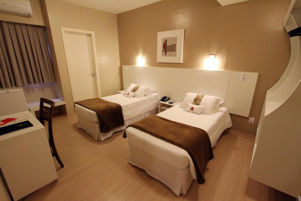 Hotel Curi Executive Pelotas Quarto foto
